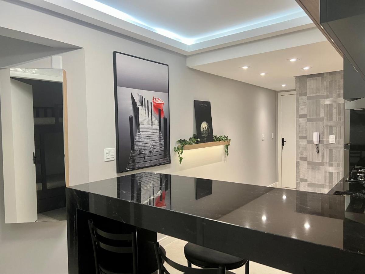 Apartamento Apto Centro, Reformado Com Churrasqueira!! *